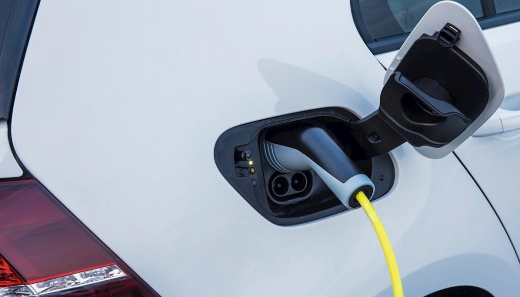 volkswagen-e-golf-2015-1600-2f